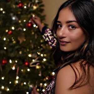 Meet your Posher, Zoaya